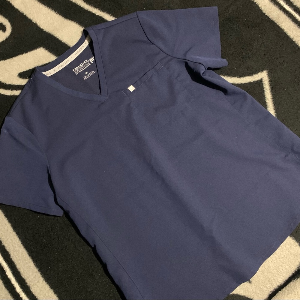 Fabletics Scrub Set